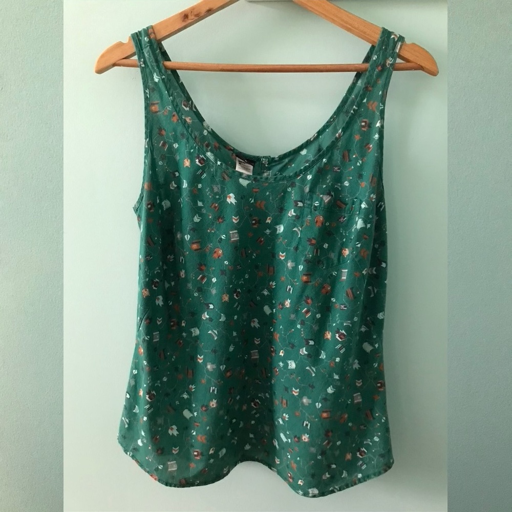 Patagonia Organic Cotton Button Up Sleeveless Top